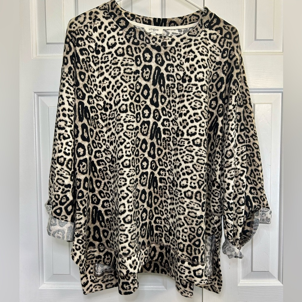 Umgee Leopard Animal Print Boxy Short Sleeve Top Size Large